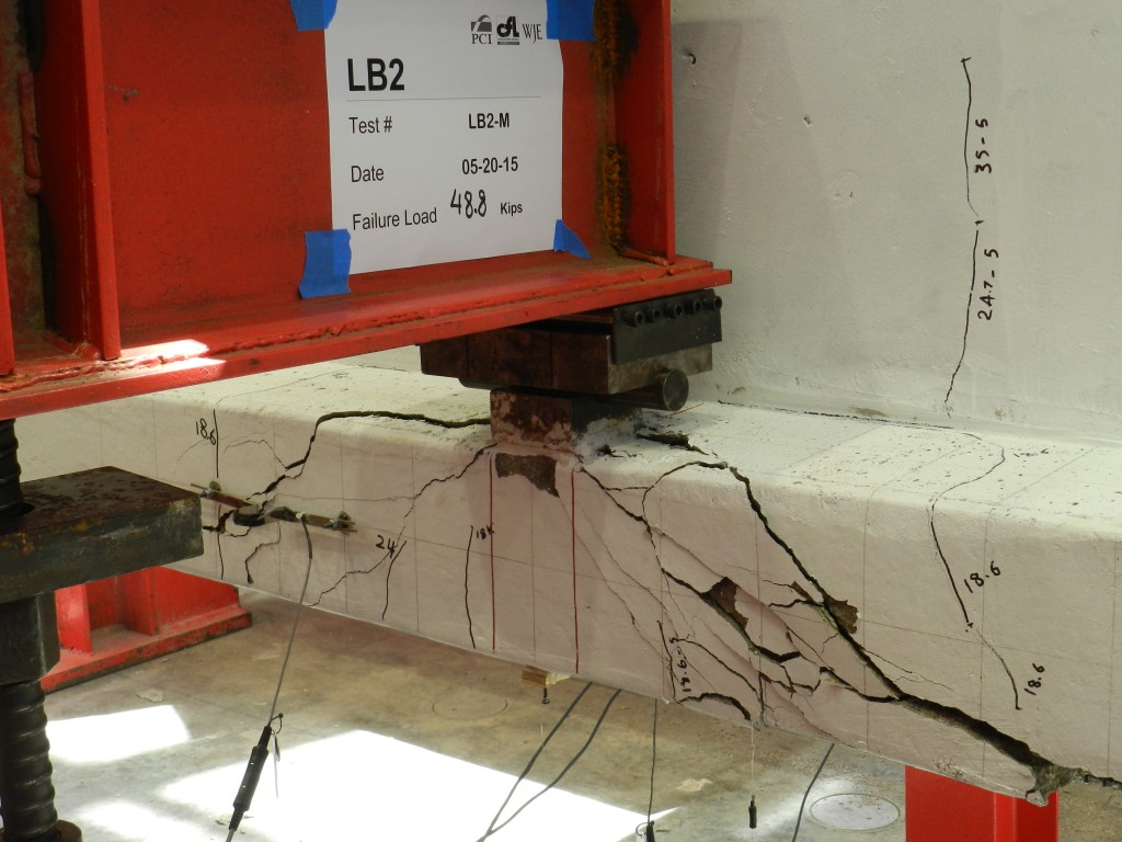 Typical failure of the ledge in experiment.